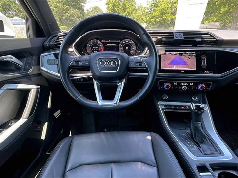 Used 2020 Audi Q3 2.0T Premium Plus w/ Premium Plus Package AWD/4WD image 7