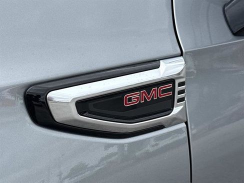 New 2026 GMC Yukon Denali w/ Sun & Power Step Package AWD/4WD image 12