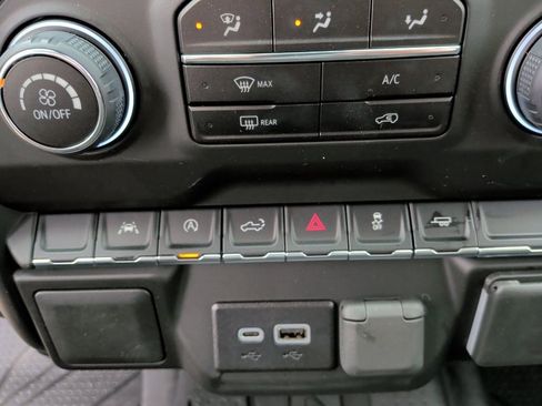 New 2025 Chevrolet Silverado 1500 Custom image 24