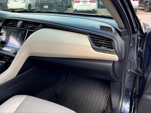 Used 2020 Honda Insight EX image 18