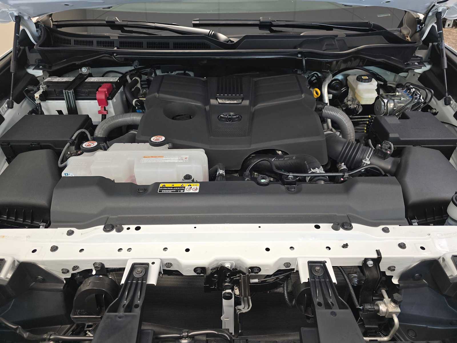 Certified 2025 Toyota Tundra SR5 AWD/4WD image 9