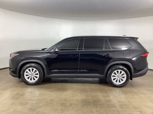 Used 2024 Toyota Grand Highlander AWD image 8