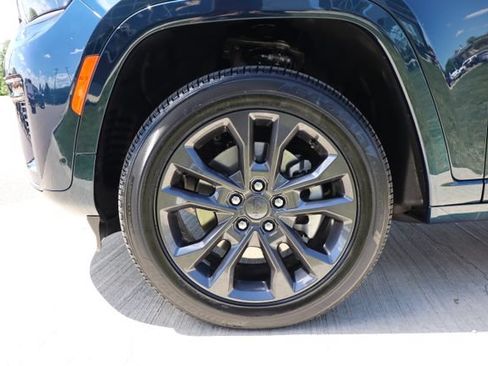 New 2026 Jeep Grand Cherokee L Limited AWD/4WD image 32