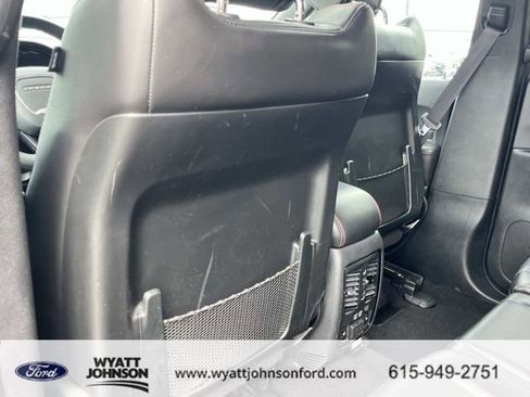 Used 2024 Dodge Durango GT RWD image 19
