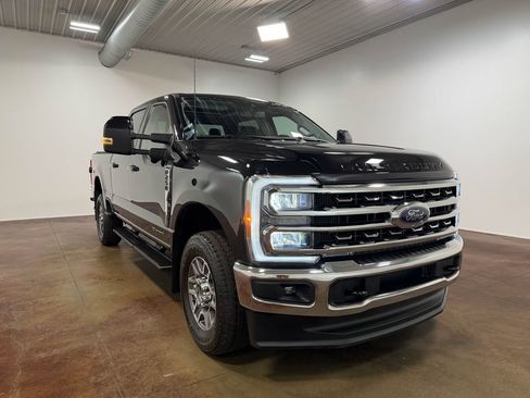 Used 2023 Ford F250 Lariat w/ FX4 Off-Road Package AWD/4WD image 34