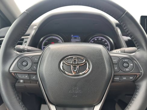 Used 2024 Toyota Camry SE FWD image 16