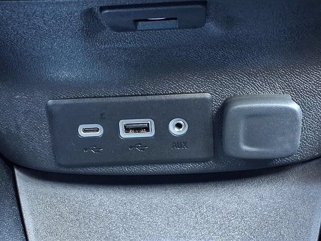 Used 2025 Chevrolet Malibu LT FWD image 14