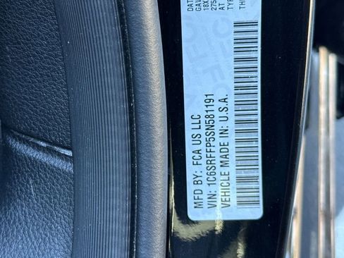 Used 2025 RAM 1500 Big Horn AWD/4WD image 40