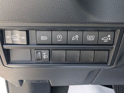 Used 2023 Toyota Tundra SR5 AWD/4WD image 15
