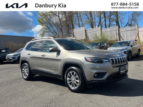 Used 2019 Jeep Cherokee Latitude Plus w/ Comfort/Convenience Group image 1