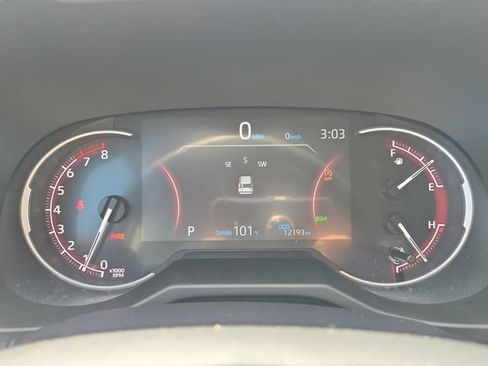 Used 2025 Toyota RAV4 XLE w/ Convenience Package FWD image 18