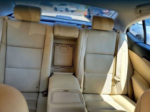 Used 2014 Lexus ES 350 w/ Premium Package FWD image 21
