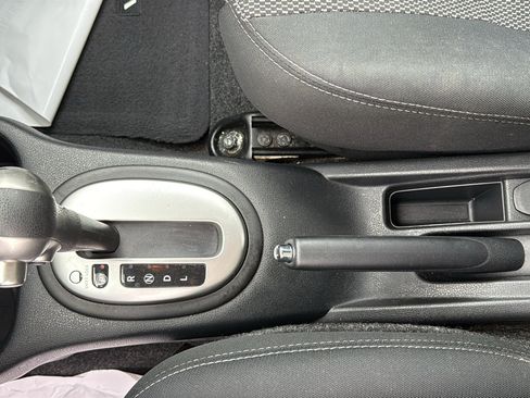 Used 2015 Nissan Versa FWD image 16