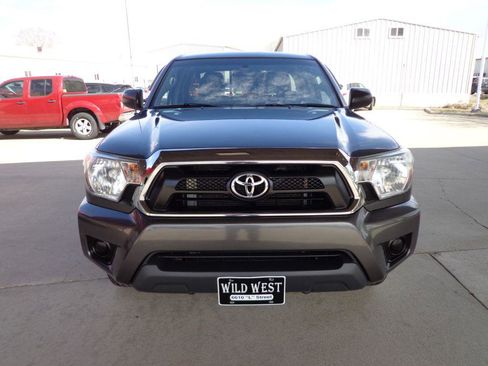 Used 2015 Toyota Tacoma 2WD Access Cab w/ SR5 Package image 2