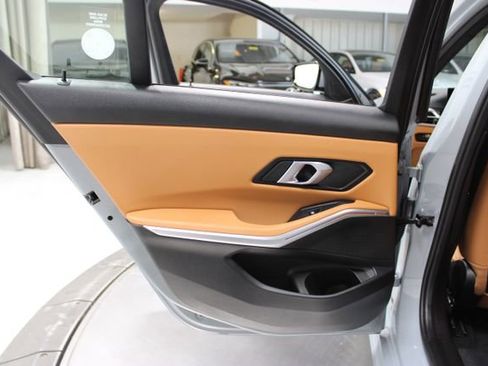 Used 2026 BMW 330i xDrive Sedan AWD/4WD image 39