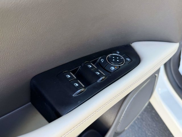 Used 2023 Lincoln Nautilus Reserve AWD/4WD image 18