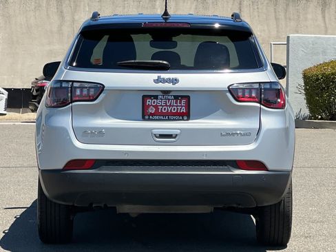 Used 2025 Jeep Compass Limited AWD/4WD image 8