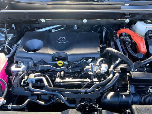 Used 2024 Toyota RAV4 Limited image 10