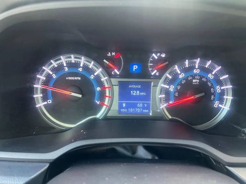 Used 2019 Toyota 4Runner SR5 Premium image 35