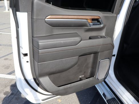 Used 2022 Chevrolet Silverado 1500 High Country w/ High Country Premium Package AWD/4WD image 34
