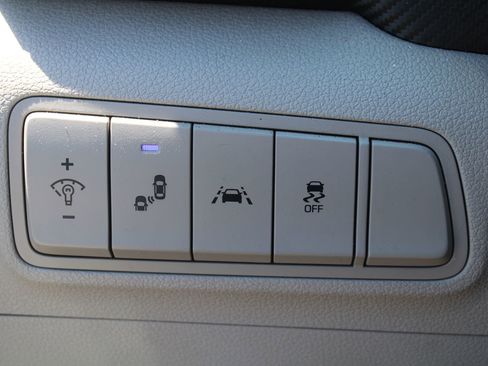 Used 2019 Hyundai Tucson Value FWD image 24