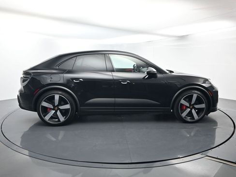 Certified 2025 Porsche Macan 4S Electric image 16