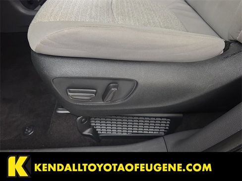 Used 2023 Toyota Sienna LE image 16
