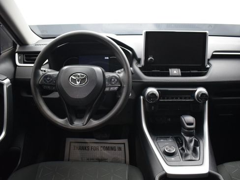 Used 2023 Toyota RAV4 XLE AWD/4WD image 14