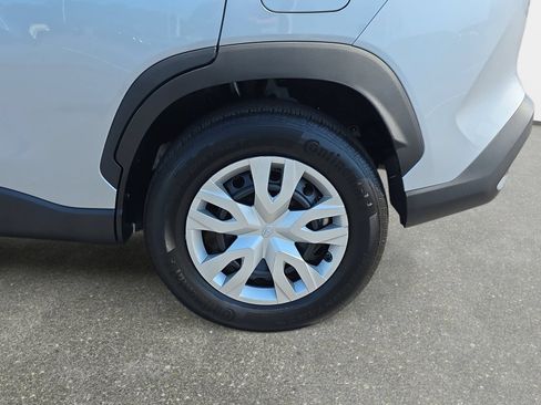 Used 2024 Toyota Corolla Cross L FWD image 31