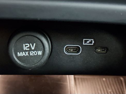 Used 2023 Volvo C40 P8 Recharge Plus AWD/4WD image 26