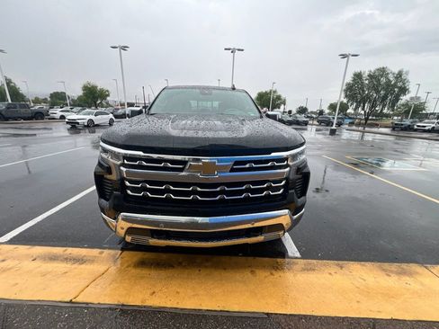 Used 2022 Chevrolet Silverado 1500 LTZ w/ LTZ Convenience Package II RWD image 2