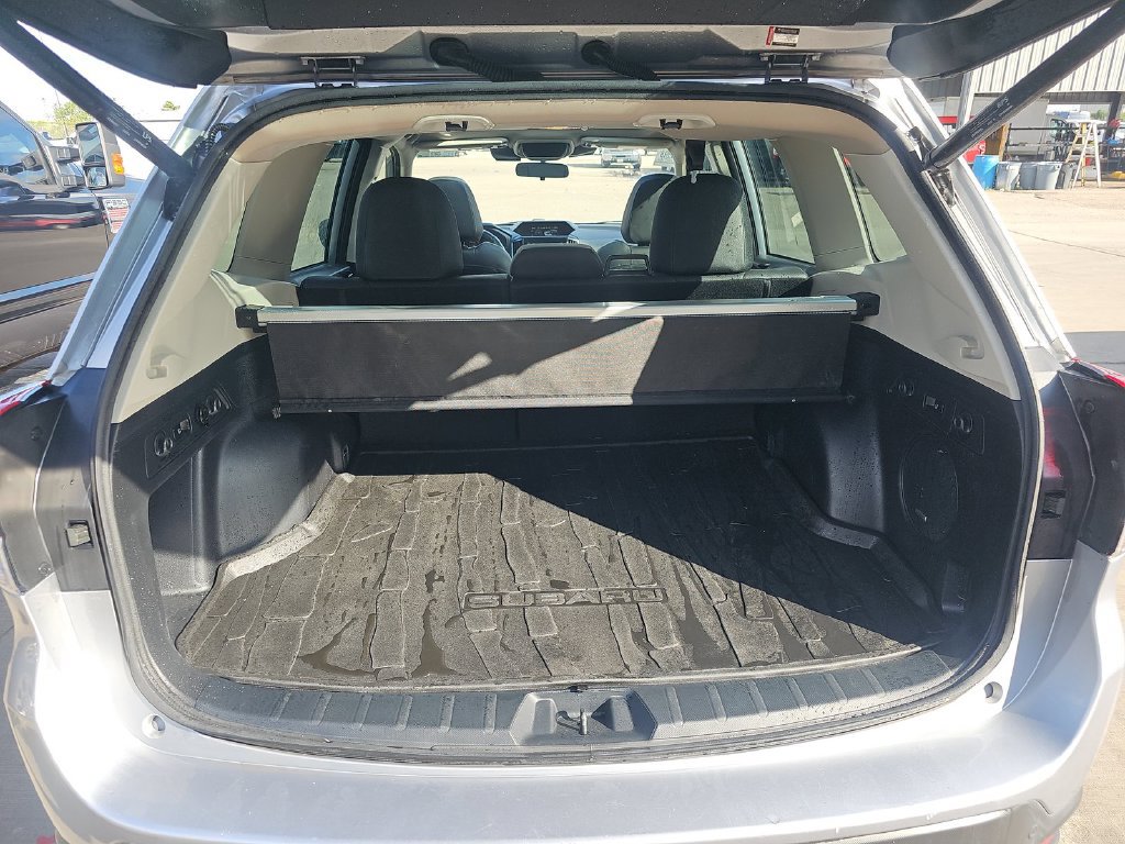 Used 2023 Subaru Forester Limited AWD/4WD image 5