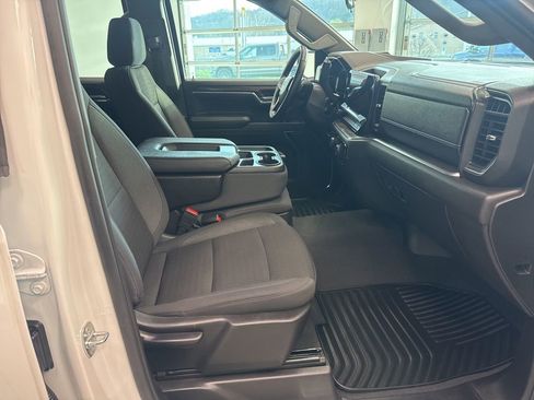 Used 2024 Chevrolet Silverado 1500 LT image 23