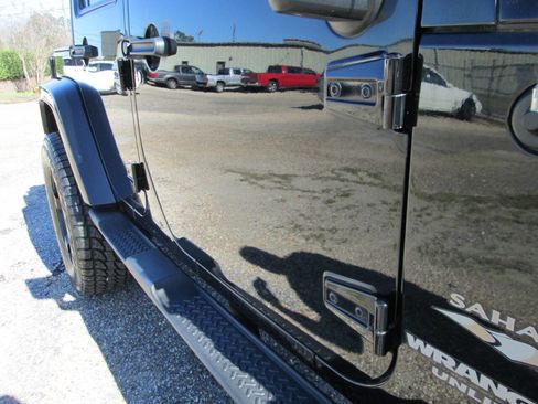 Used 2011 Jeep Wrangler Unlimited Sahara w/ Trailer Tow Group image 53