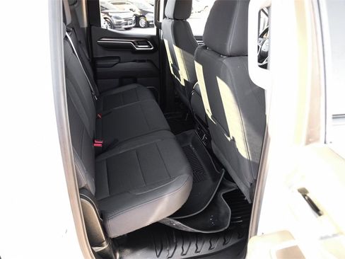 Used 2022 Chevrolet Silverado 1500 LT w/ Z71 Off-Road Package image 38