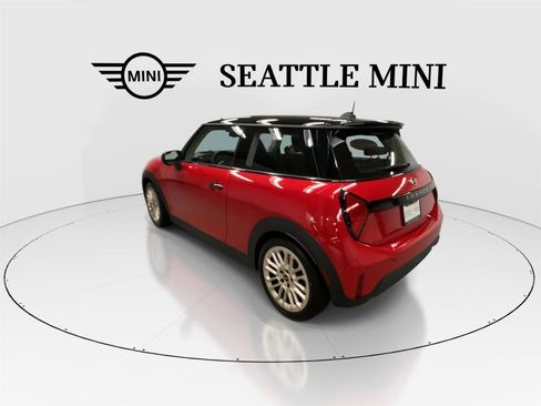 Certified 2025 MINI Cooper S image 8