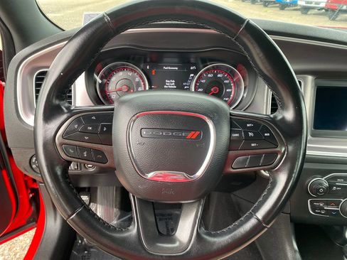 Used 2022 Dodge Charger SXT image 16
