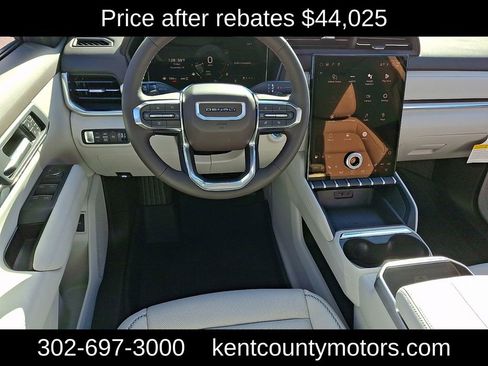 New 2026 GMC Terrain Denali w/ LPO, Black Badging Package image 12