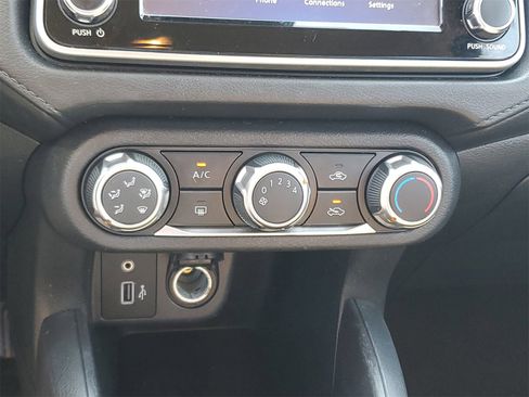 Used 2024 Nissan Versa S w/ Trunk Package image 18