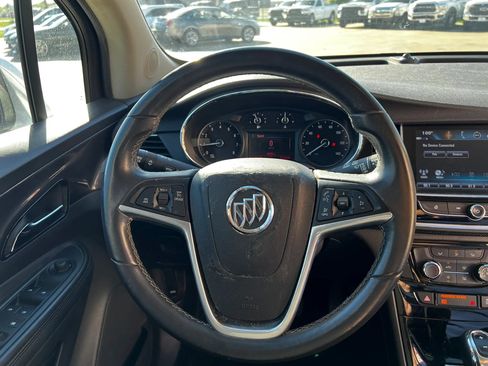 Used 2021 Buick Encore Preferred FWD image 16