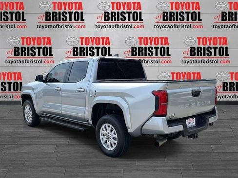 Used 2026 Toyota Tacoma SR5 image 7