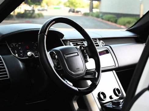 Used 2019 Land Rover Range Rover Long Wheelbase Supercharged AWD/4WD image 31