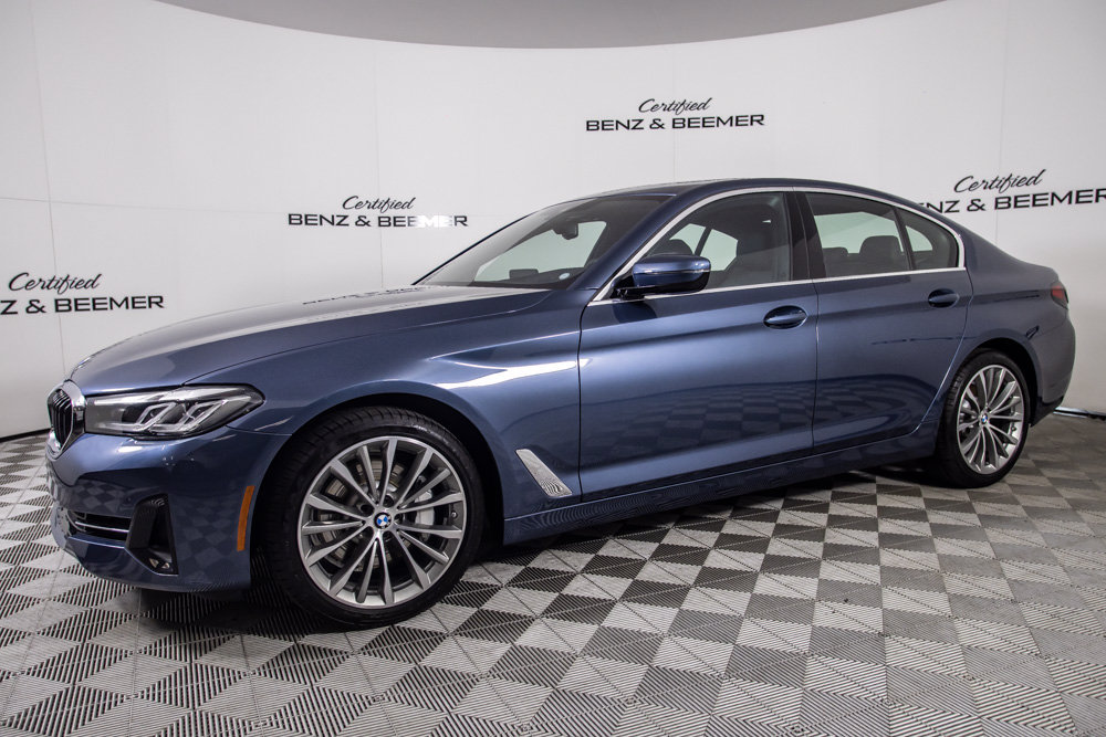 Used 2023 BMW 530i w/ Premium Package RWD image 9