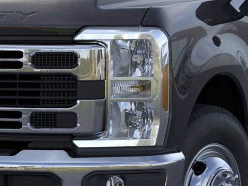 New 2026 Ford F350 XLT RWD image 18
