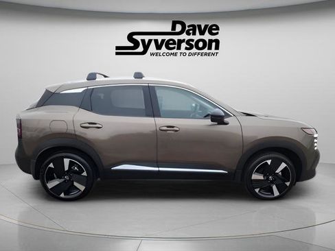 New 2026 Nissan Kicks SR w/ SR Premium Package image 4