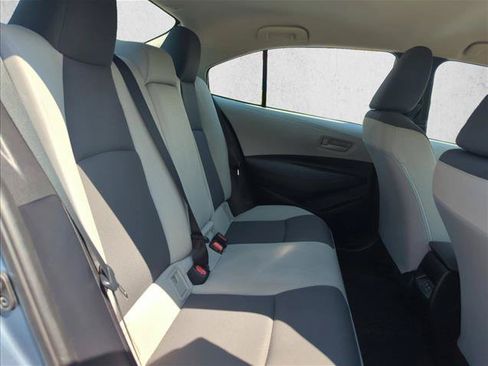 Used 2025 Toyota Corolla LE FWD image 25