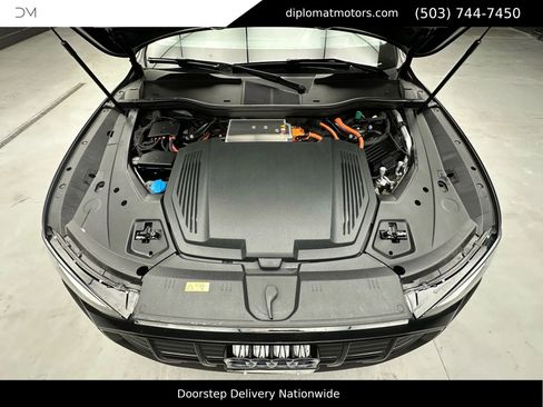 Used 2021 Audi e-tron Prestige image 46