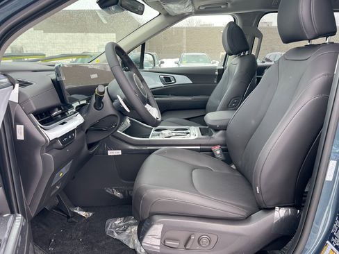 New 2026 Kia Carnival SX image 9