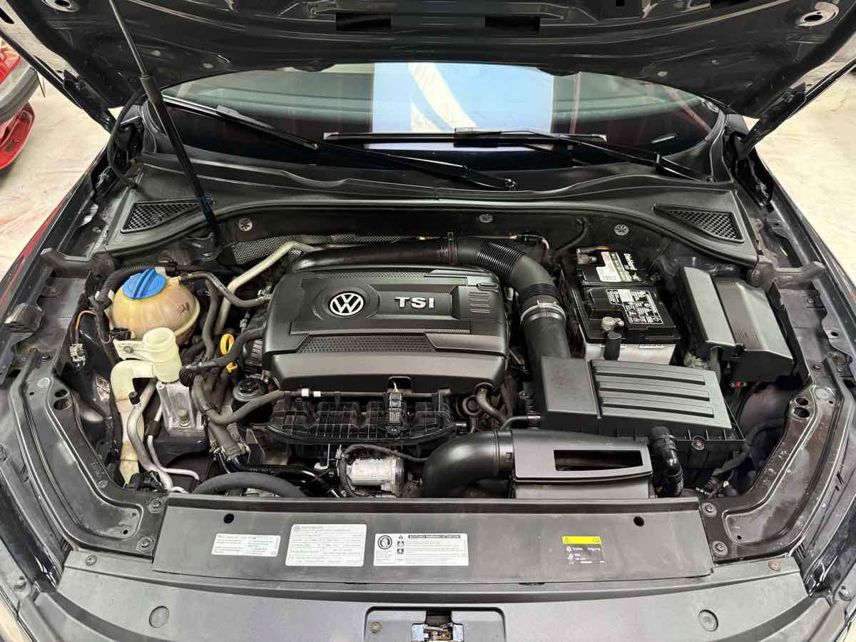 Used 2017 Volkswagen Passat 1.8T R-Line FWD image 33