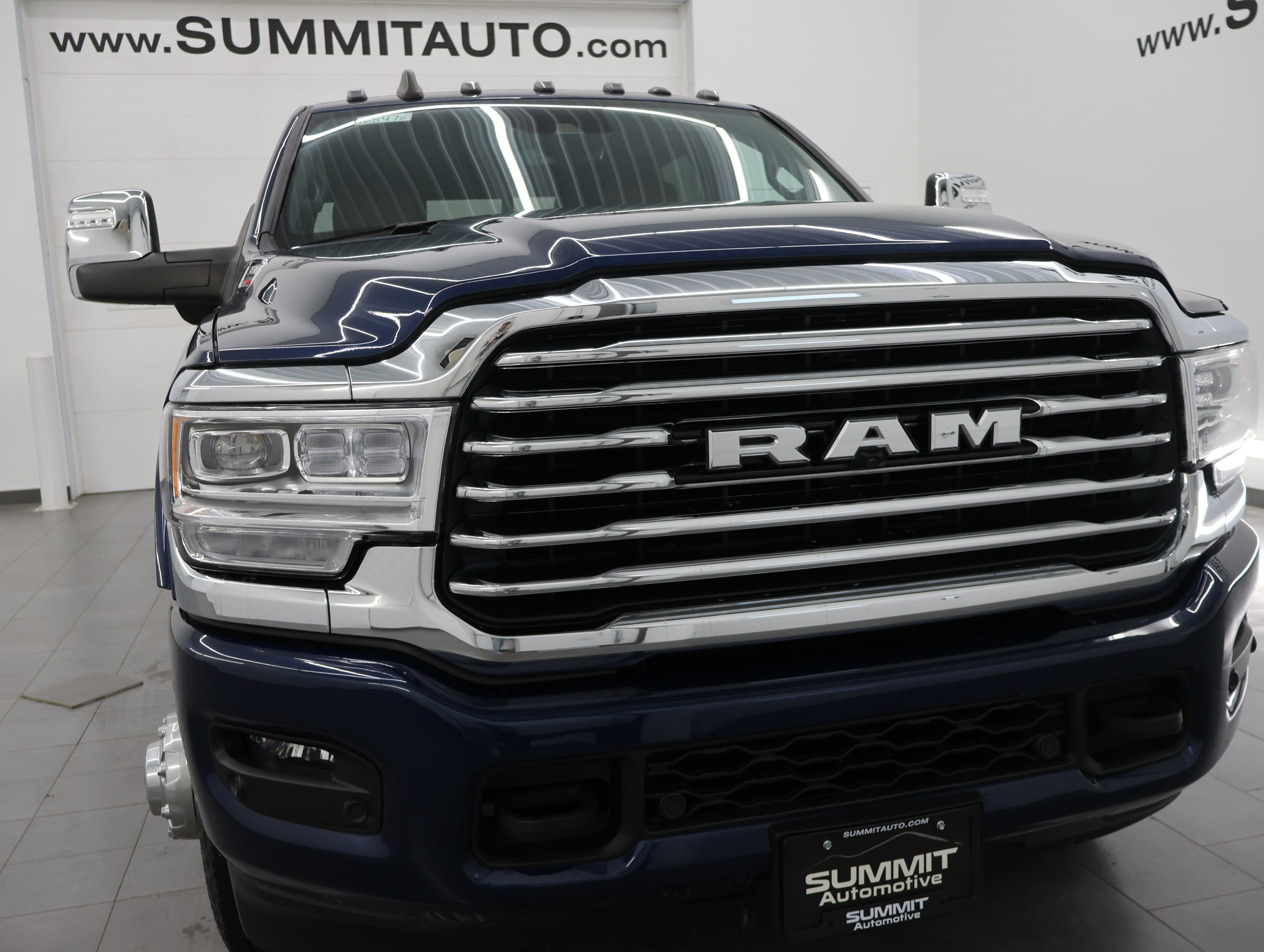Used 2023 RAM 3500 Limited AWD/4WD image 26